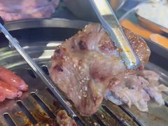 -哈哈碳都·牛肋条无限自助烤肉(台江万达店)