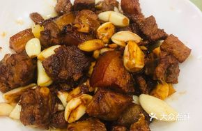 Braised Pork Belly and Spare Ribs