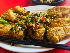 -大树下海鲜饭店
