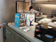 -瑞幸咖啡(巴黎春天陕西路店)