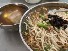 油胡辣椒-正宗杨记普洱酸醋米线(总店)