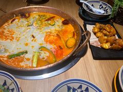 -洱火云南酸菜牛肉火锅(石景山当代商城店)