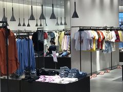 -URBAN REVIVO(七宝领展广场店)