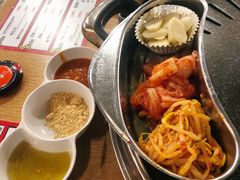 -江南猪肉商会无限续吃(弘大店)