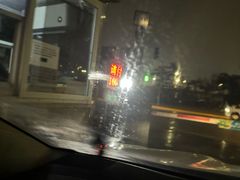 -神州租车(上海浦东机场服务点)