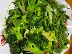 -鑫农夫炒鸡炒虾尾(农业路店)