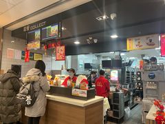 -麦当劳(上海虹桥站30B检票口楼上)