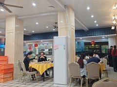 -鹏城人家海鲜酒家·23年老字号(较场尾店)