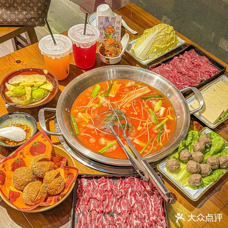 在上下九！打卡正宗酸汤火锅🍲