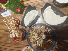 -蚝堡海鲜·威海菜·海肠捞饭·烧烤·亚洲吃蚝公司(幸福门店)