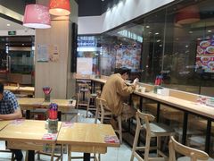 -魔都三兄弟酸辣粉·蘸卤炸串(虹桥万科店)