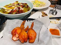 鲜虾胶酿脆皮鸡翅-港丽餐厅