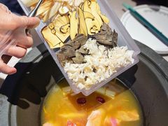 土鸡菌汤锅-芸山季·云南野生菌火锅(宝能环球汇店)