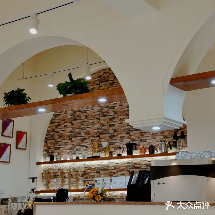 咖啡馆的回头客,这家应该是第一个吧