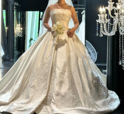 点击看大图 -Bridal Queen·婚纱女皇