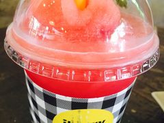 -莓园冰淇淋店