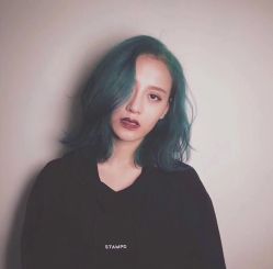 -变画·发型STUDIO