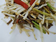 菊花芯炒牛柳-锦粤宫·精致粤菜(深圳北站店)