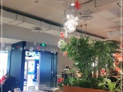 大堂-必胜客(百联又一城店)