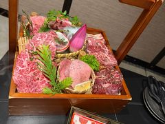 -山川小町·极番烧肉(新地假日广场店)