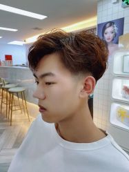 -米娜护肤造型