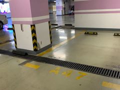 -中原城市广场-停车场