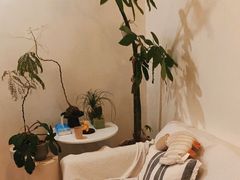 -至艾推拿院·三伏灸(昆城广场店)