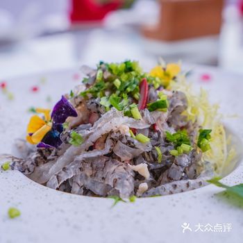 味道比较清淡颇有粤菜的风味