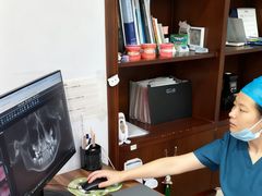 -武汉仁爱口腔(光谷店)