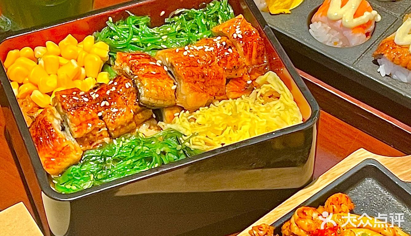 武汉排名第1⃣️日料店‼️一口封神街边居酒屋