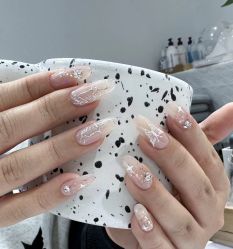 -菜菜美甲美睫皮肤管理