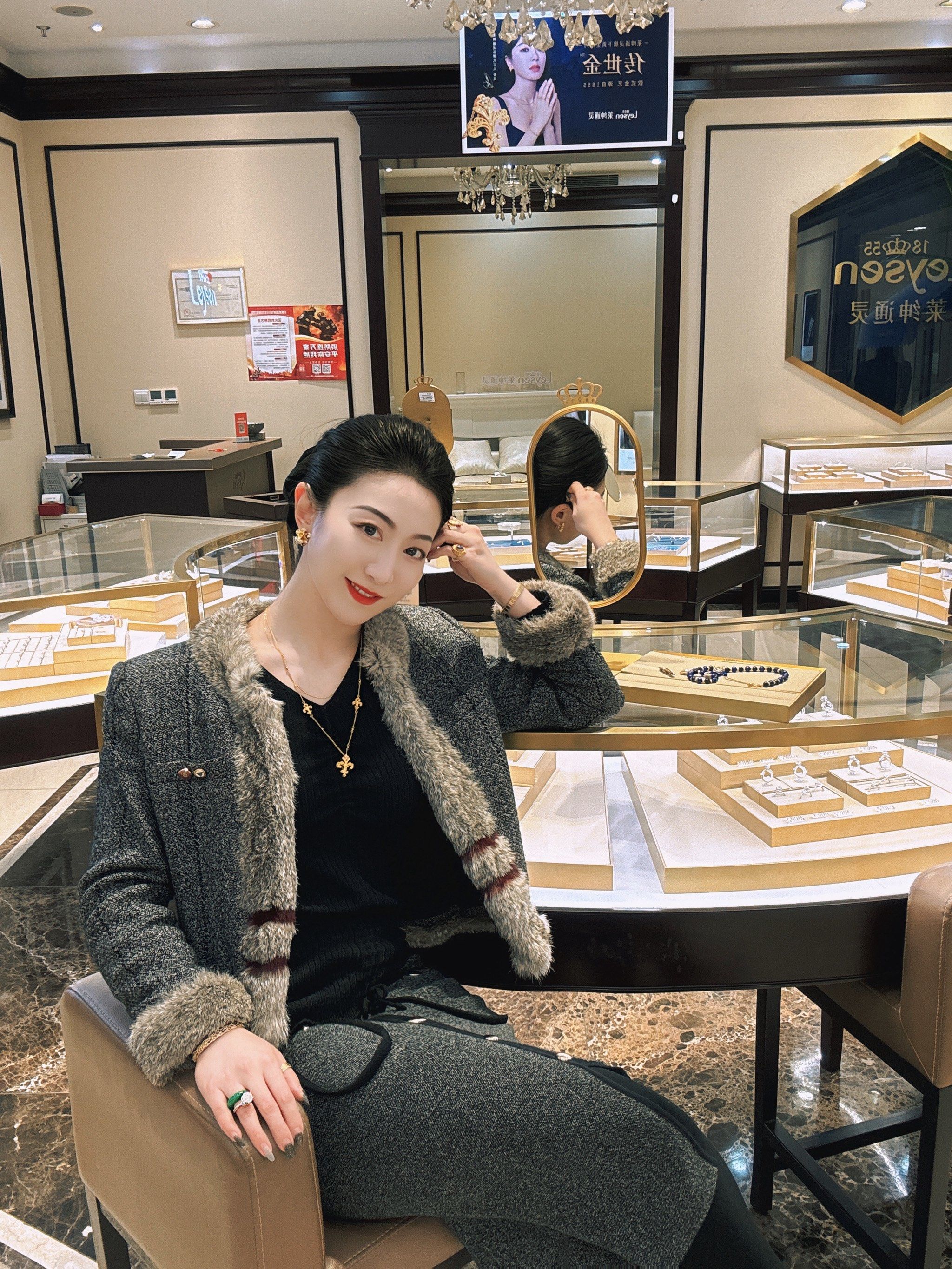 论珠宝老板娘日常珠宝