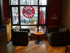 靠窗位-COSTA COFFEE(上海虹口公园店)