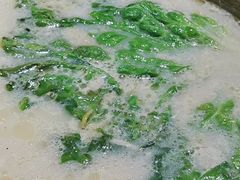 -洪氏嗨捞·广东猪肚鸡·椰子鸡火锅(西咸万象城店)