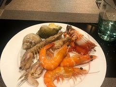 -大中华希尔顿酒店-念自助餐·嗨啤·小龙虾