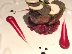 牛里脊肉配甜菜根-AZUL by FUEL蓝色·法式酒馆(琶醍店)