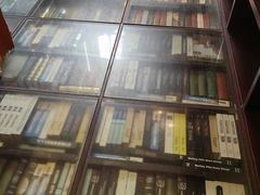 -钟书阁(松江泰晤士小镇店)