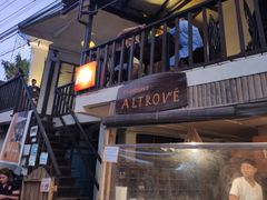 -Trattoria Altrove