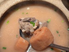 -小凤庭·地道湖北菜武昌鱼·藕汤(38年黄鹤楼店)