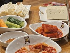 -喇喇排骨火锅·传统韩式脊骨汤(望京西园总店)