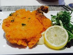 -LENBACH兰巴赫西餐啤酒坊(大连星海广场店)