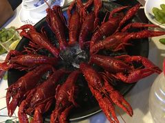 -虾弄弄海派小龙虾·牛羊蝎子火锅