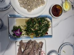 -三江源美食城