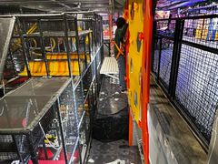 -嗨翻Hi-Fun竞技主题乐园·蹦床亲子生日轰趴(国光1937店)