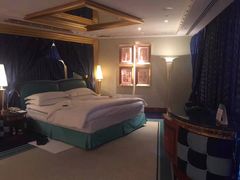 -迪拜帆船酒店海底餐厅