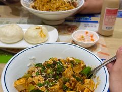 -李与白包子铺(桐梓林店)
