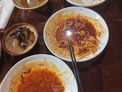 -艳阳天民俗村(公园路店)