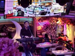 -巴特餐饮6加1音乐餐吧·新疆菜