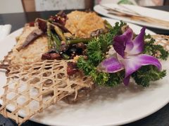 -河畔春天时尚餐厅