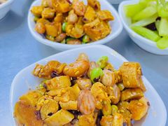 -牛一嘴·兰州牛肉面·大盘鸡(财富中心店)